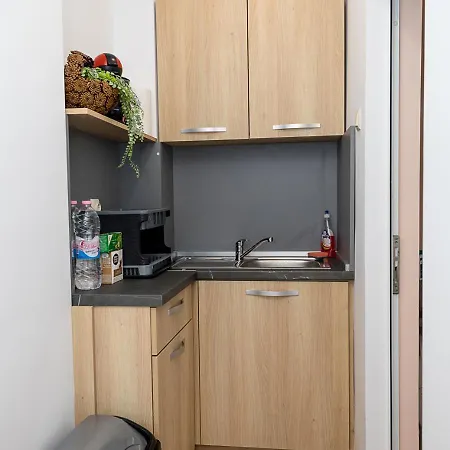 Two Bedroom Retreat I Near Municipality By Flat Mаnager 바르나