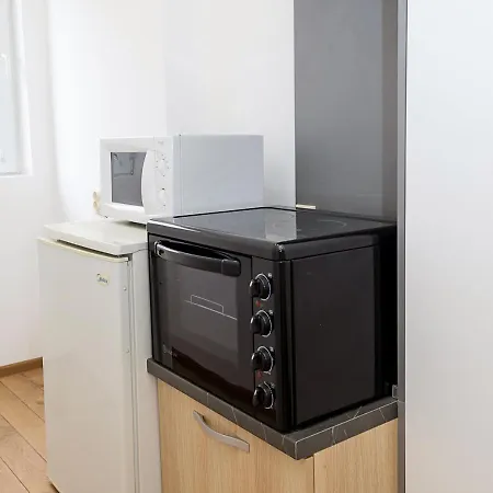 Two Bedroom Retreat I Near Municipality By Flat Mаnager 아파트 *