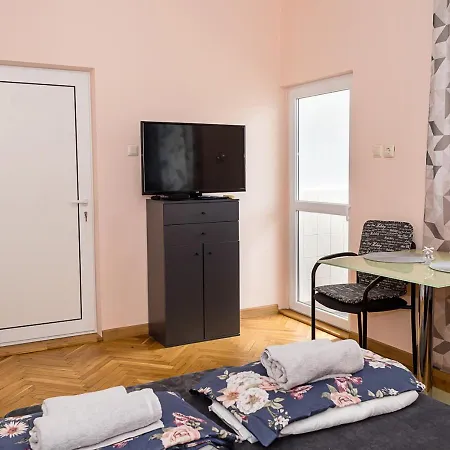 아파트 Two Bedroom Retreat I Near Municipality By Flat Mаnager 바르나