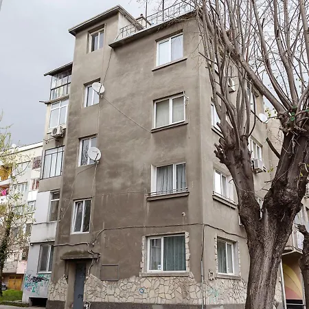 Two Bedroom Retreat I Near Municipality By Flat Mаnager 바르나